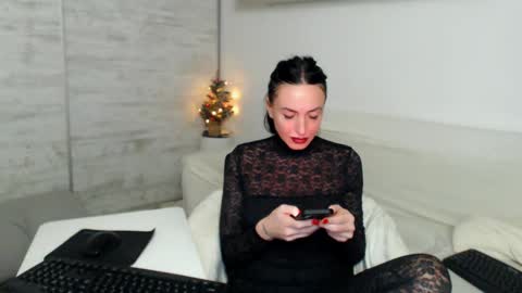 Carla online show from December 14, 2024, 7:25 pm