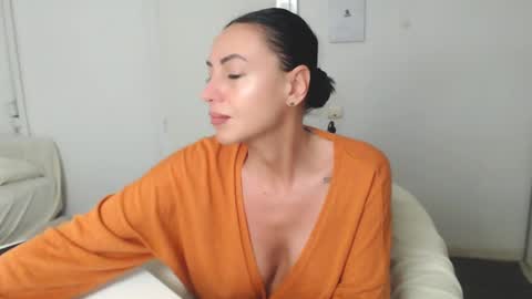 Carla online show from January 20, 2025, 5:37 pm