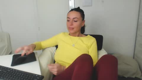 Carla online show from February 17, 2025, 3:53 pm
