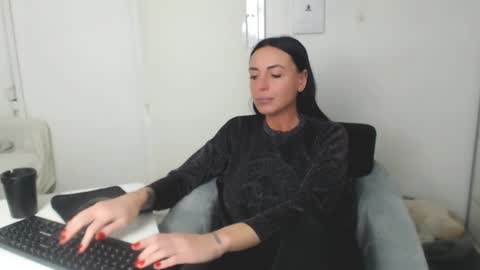 Carla online show from February 26, 2025, 4:56 pm