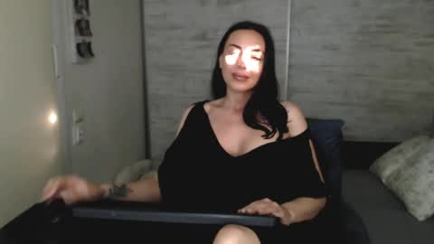 Carla online show from May 7, 2026, 3:50 pm