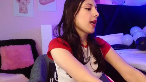 Snapshot of spicy__scarlett chatting on November 5, 2025, 1:22 pm scarlett online show from November 5, 2025, 1:22 pm