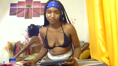 Snapshot of spicy_angels chatting on June 7, 2026, 7:06 pm Quinter Cheeky online show from June 7, 2026, 7:06 pm