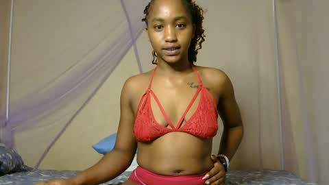 Snapshot of spicy_angels chatting on July 8, 2026, 1:32 am Quinter Cheeky online show from July 8, 2026, 1:32 am