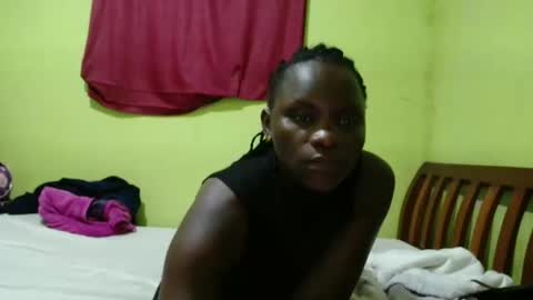 spicy_bella69 online show from May 16, 2026, 7:34 pm