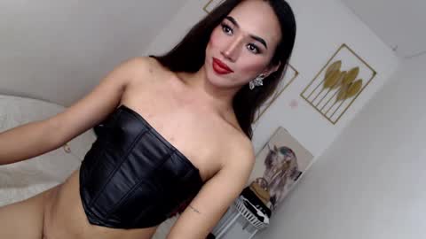 Alora online show from December 10, 2024, 10:05 pm