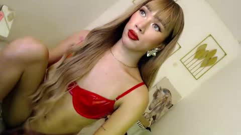 Alora online show from January 20, 2025, 7:04 pm