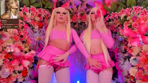 Snapshot of spicysluts chatting on October 16, 2025, 12:55 am  Alison  Sharon  online show from October 16, 2025, 12:55 am