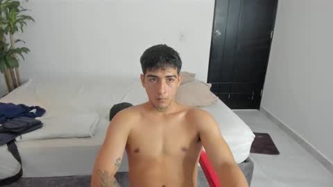 Snapshot of spider_master77 chatting on February 23, 2026, 7:22 pm spider master online show from February 23, 2026, 7:22 pm