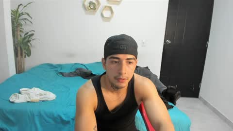 Snapshot of spider_master77 chatting on April 7, 2026, 11:48 pm spider master online show from April 7, 2026, 11:48 pm