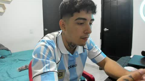 Snapshot of spider_master77 chatting on April 11, 2026, 2:05 am spider master online show from April 11, 2026, 2:05 am