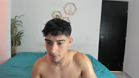 Snapshot of spider_master77 chatting on April 11, 2026, 9:41 pm spider master online show from April 11, 2026, 9:41 pm