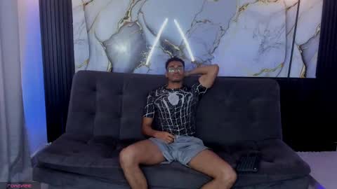 Spider boy online show from May 3, 2026, 7:31 pm
