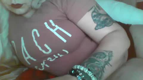 Snapshot of spinnerbitch chatting on January 3, 2025, 11:25 am Vanessa Spade online show from January 3, 2025, 11:25 am