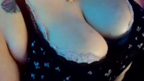 Snapshot of spinnerbitch chatting on October 24, 2025, 9:49 am Vanessa Spade online show from October 24, 2025, 9:49 am