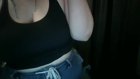 Vanessa Spade online show from May 25, 2026, 5:46 am