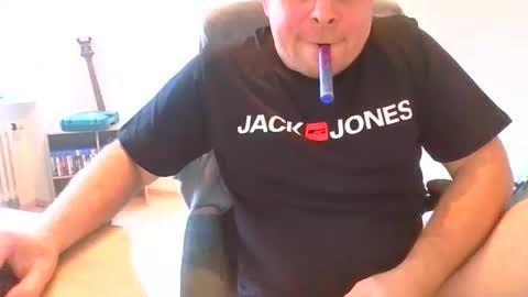 spirit_2706 online show from April 22, 2026, 3:57 pm