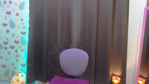 Snapshot of splendid_kim08 chatting on September 13, 2025, 9:42 am Kimmy online show from September 13, 2025, 9:42 am