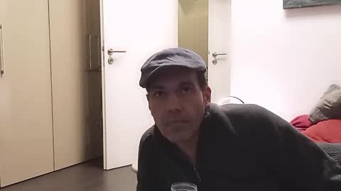 Snapshot of spliffray chatting on January 3, 2025, 5:17 am spliffray online show from January 3, 2025, 5:17 am