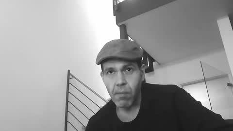 Snapshot of spliffray chatting on February 15, 2025, 3:42 am spliffray online show from February 15, 2025, 3:42 am