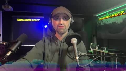 Snapshot of splivke chatting on November 22, 2025, 1:10 pm Splivke online show from November 22, 2025, 1:10 pm