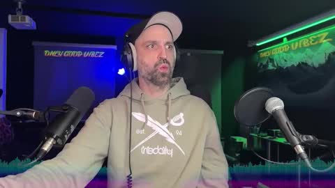 Snapshot of splivke chatting on December 4, 2025, 10:18 pm Splivke online show from December 4, 2025, 10:18 pm