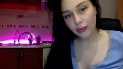 spoil9evangeline online show from March 10, 2025, 9:40 pm