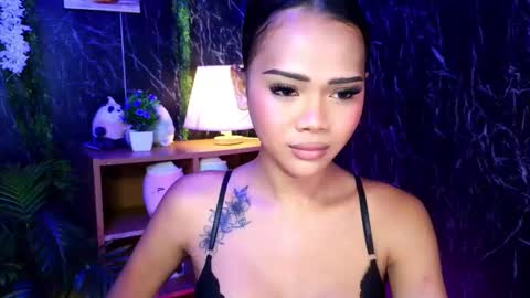 CALL ME RAINE online show from October 26, 2025, 8:20 am