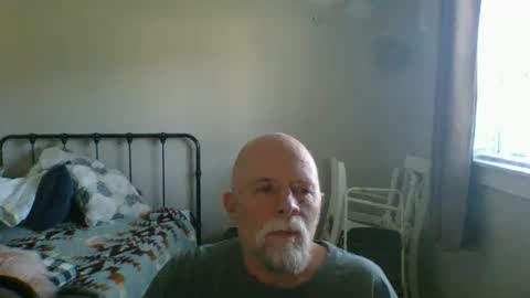 Snapshot of sportfish chatting on January 18, 2025, 8:30 pm sportfish online show from January 18, 2025, 8:30 pm