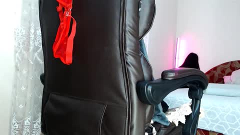 Tips are the best compliment to a woman online show from February 14, 2026, 8:11 am