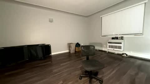 sportsfreak1619 online show from November 28, 2025, 5:43 am