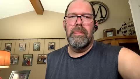 squirreldiamond online show from May 16, 2026, 2:05 pm
