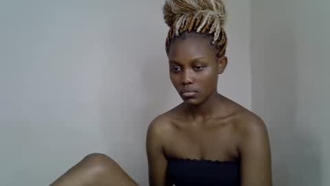 Snapshot of squirt_godes chatting on October 19, 2025, 7:58 pm Tashy online show from October 19, 2025, 7:58 pm