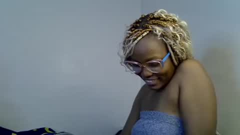 Tashy online show from October 28, 2025, 8:22 pm