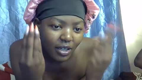 Snapshot of squirt_quueen chatting on February 24, 2026, 6:22 am squirt_quueen online show from February 24, 2026, 6:22 am