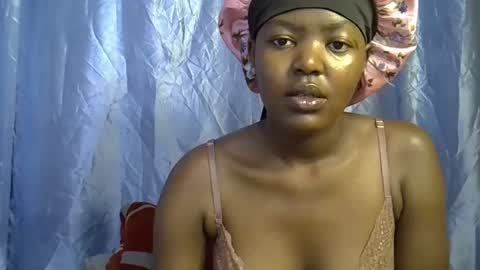 Snapshot of squirt_quueen chatting on February 28, 2026, 6:53 pm squirt_quueen online show from February 28, 2026, 6:53 pm