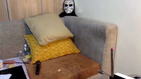 slutty online show from July 15, 2026, 10:15 pm