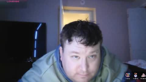 squirtluver71686 online show from February 25, 2026, 6:01 am