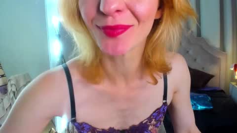 Snapshot of squirtymom chatting on September 18, 2025, 3:58 pm Alisa online show from September 18, 2025, 3:58 pm