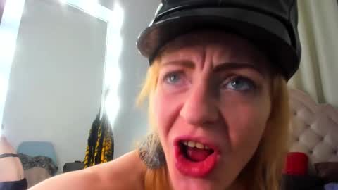 Snapshot of squirtymom chatting on October 3, 2025, 1:08 pm Alisa online show from October 3, 2025, 1:08 pm