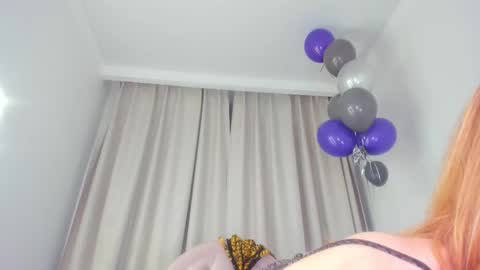 Snapshot of squirtymom chatting on October 23, 2025, 11:57 pm Alisa online show from October 23, 2025, 11:57 pm