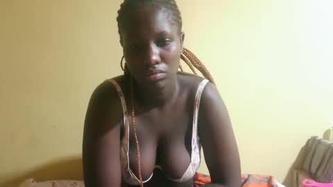 squirtypussie online show from May 25, 2026, 5:46 am