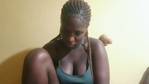 squirtypussie online show from May 26, 2026, 7:59 am