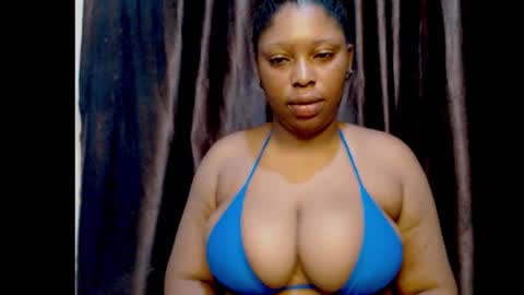 Snapshot of squirtyqueenxx chatting on September 18, 2025, 8:00 pm gold online show from September 18, 2025, 8:00 pm