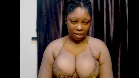 Snapshot of squirtyqueenxx chatting on September 19, 2025, 8:16 am gold online show from September 19, 2025, 8:16 am