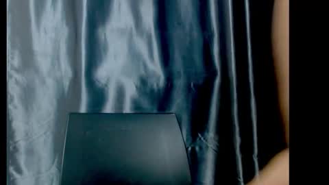 Snapshot of squirtyqueenxx chatting on October 1, 2025, 10:38 pm gold online show from October 1, 2025, 10:38 pm