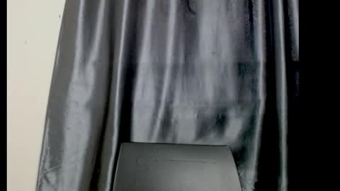 Snapshot of squirtyqueenxx chatting on October 7, 2025, 3:31 pm gold online show from October 7, 2025, 3:31 pm