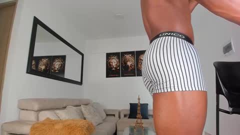 Snapshot of sr_smit_hot chatting on February 28, 2025, 3:48 pm ANDR online show from February 28, 2025, 3:48 pm