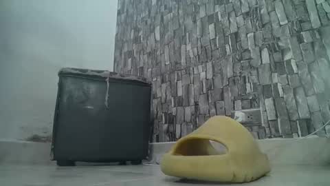 Snapshot of srfindomfeet_ chatting on December 30, 2024, 7:26 am sr master cum its my old account online show from December 30, 2024, 7:26 am