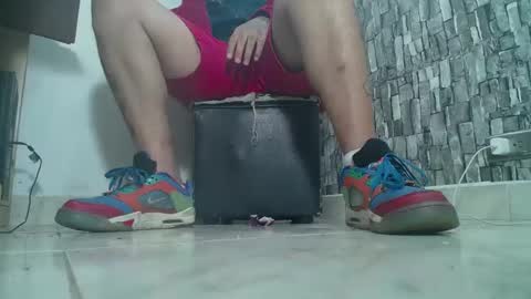 Snapshot of srfindomfeet_ chatting on December 31, 2024, 2:19 am sr master cum its my old account online show from December 31, 2024, 2:19 am